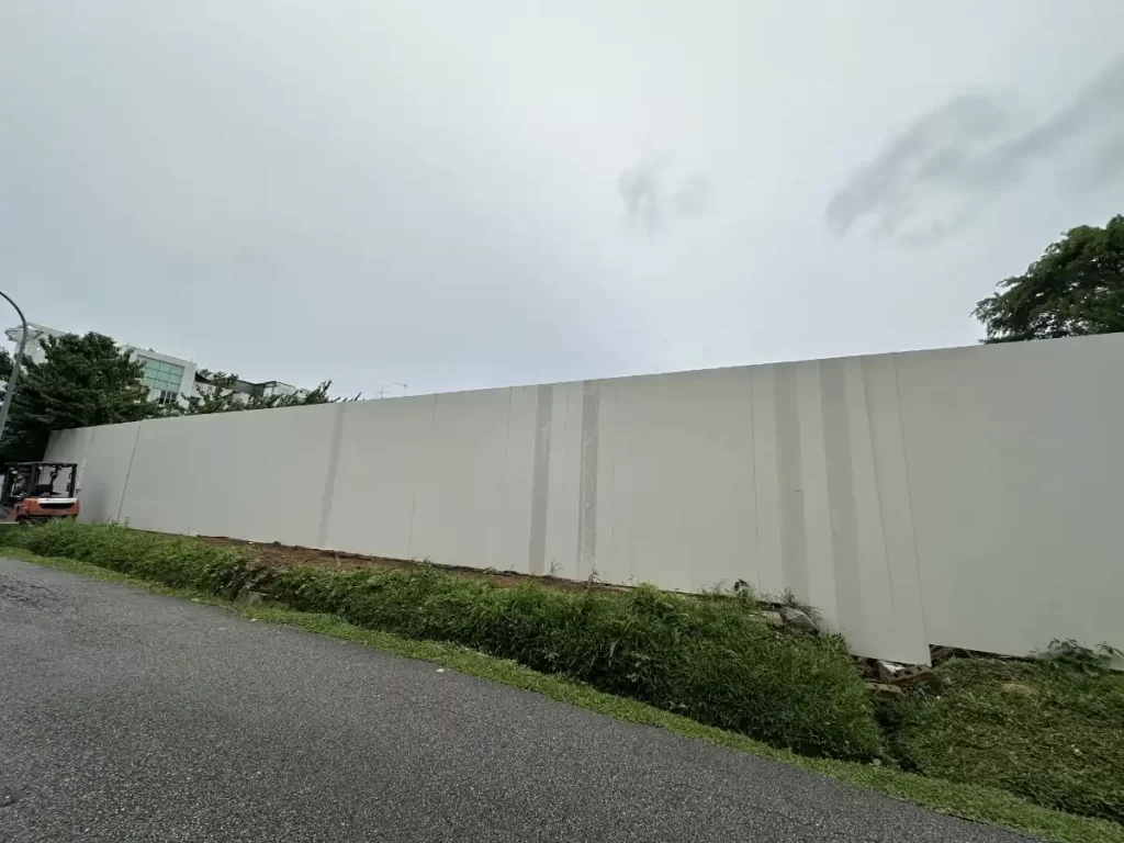 Construction Hoarding are Up at 32 Gilstead